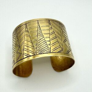 10K Gold Etched Black Enameled Design Open Cuff Bracelet